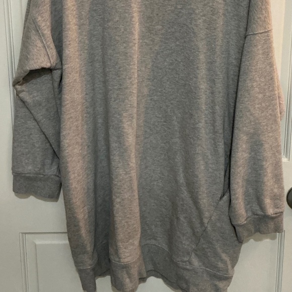 Calvin Klein Jeans women’s gray Y2K longer  length sweatshirt Lg - Picture 4 of 4